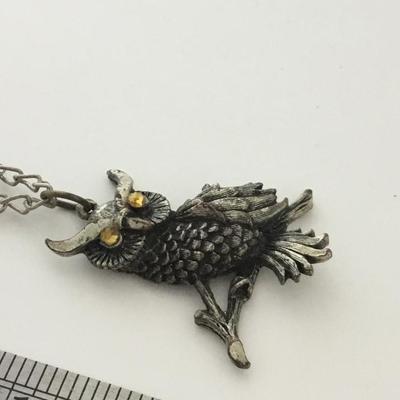 Unmarked silver tone vintage clasp owl necklace