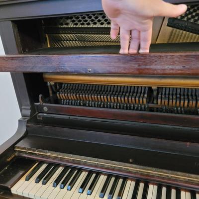 Gordon and Son Wooden Piano (LR-EL)