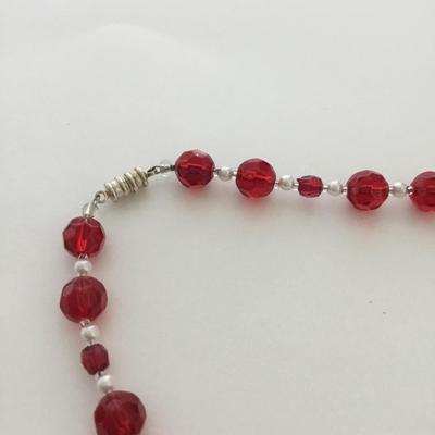 Red beaded fashion necklace