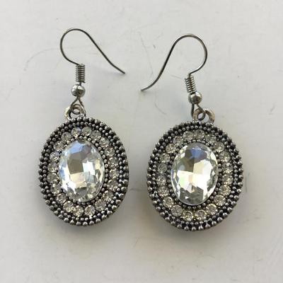 Silver tone rhinestone fashion earrings