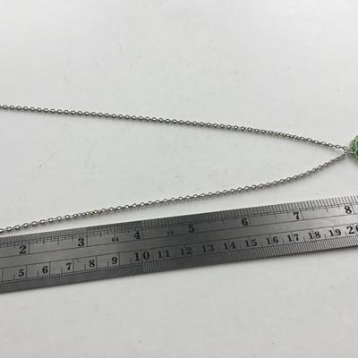 Silver tone green flower fashion necklace