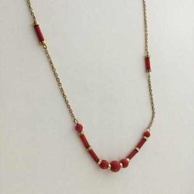 Gold tone red fashion necklace