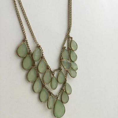 Beautiful gold tone green double layer fashion necklace