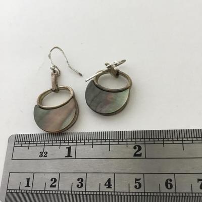 Beautiful dangle fashion unmarked earrings