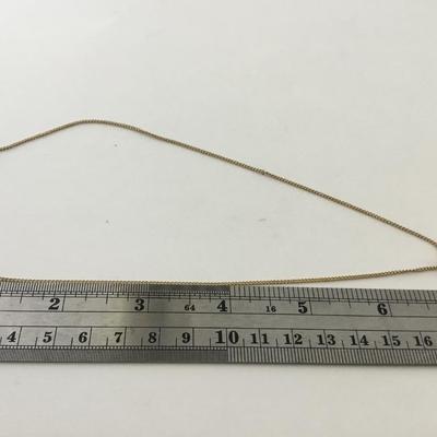 Gold tone unmarked beautiful everyday necklace