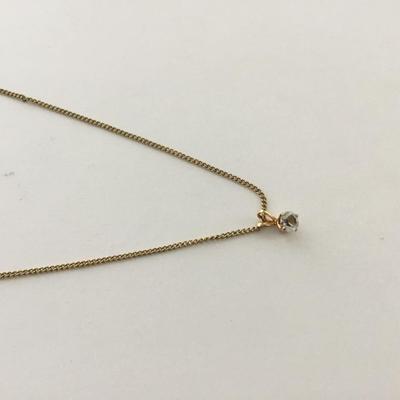 Gold tone unmarked beautiful everyday necklace