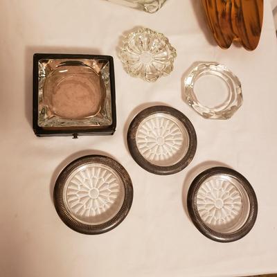 Vintage Ashtrays and Matches (B2-KD)