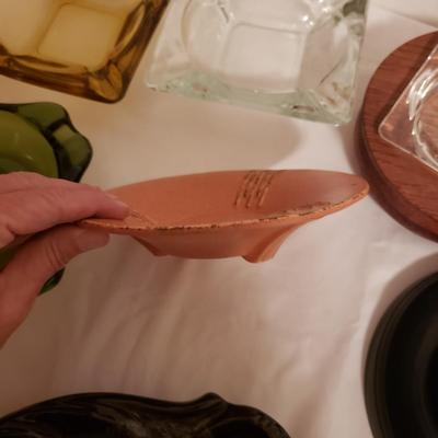 Vintage Ashtrays and Matches (B2-KD)