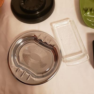 Vintage Ashtrays and Matches (B2-KD)