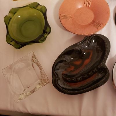 Vintage Ashtrays and Matches (B2-KD)