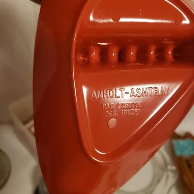Vintage Ashtrays and Matches (B2-KD)
