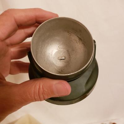 Vintage Ashtrays and Matches (B2-KD)