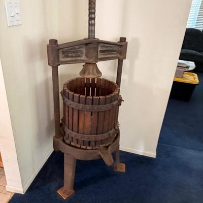 Estate sale photo