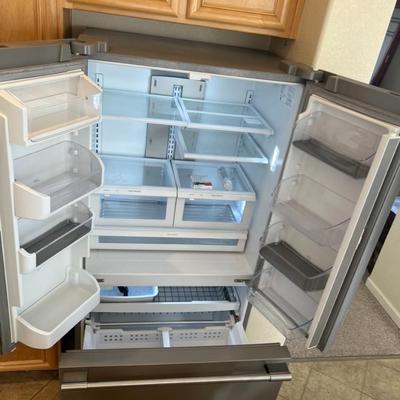 Frigidaire Fridge/ Freezer