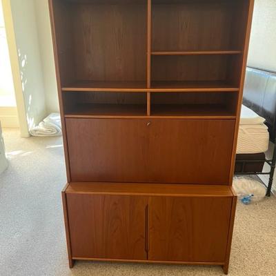 Wooden Desk Bookshelf Combo
