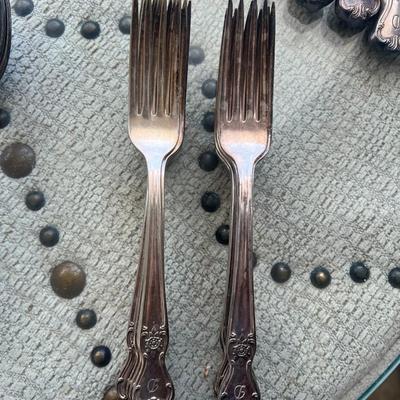Silverplates Silverware set