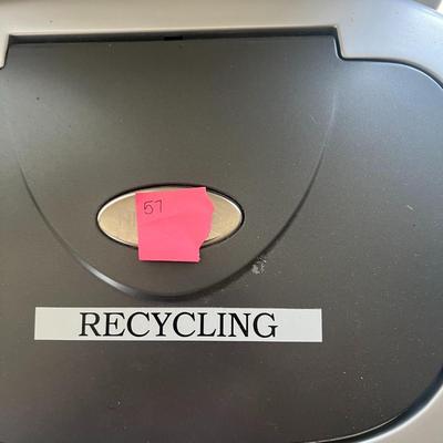 Recycle/ Trash Can