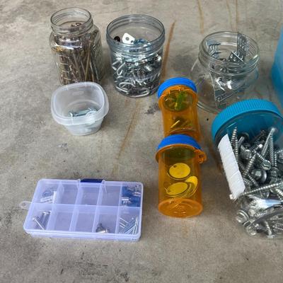 Miscellaneous Large screws Bundle