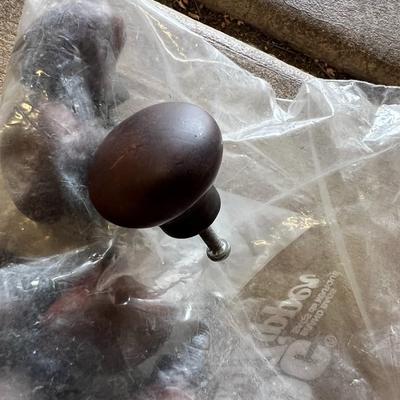 Door/ Drawer Knobs & Pulls