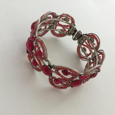 Beautiful silver tone pink gem bracelet