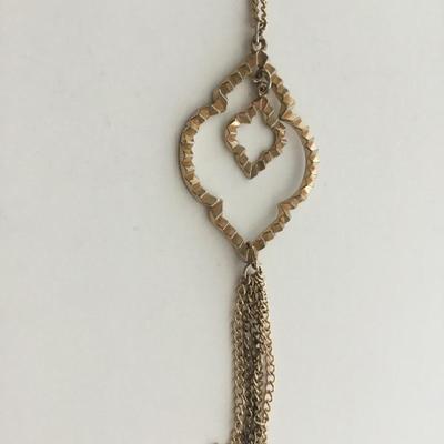 Gold tone fashion necklace