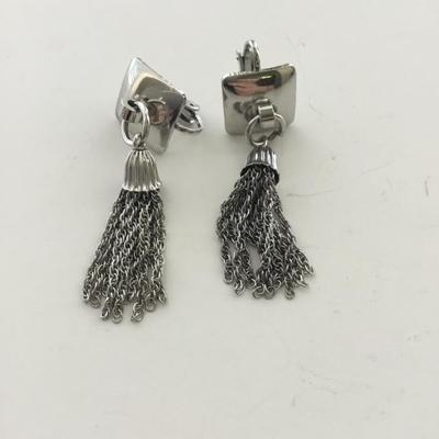 Silver tone dangle clip on vintage earrings