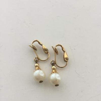 Gold tone unmarked clip on earrings