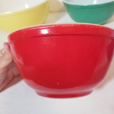 Pyrex "Primary Colors" Nesting Mixing Bowls (K-KD)