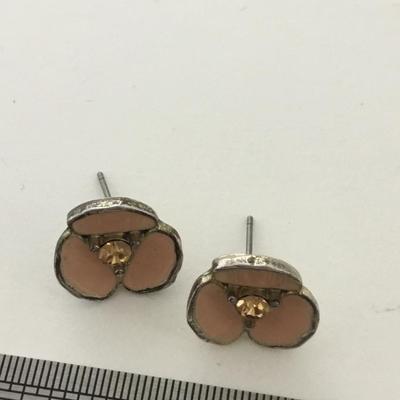 Pink flower stud earrings