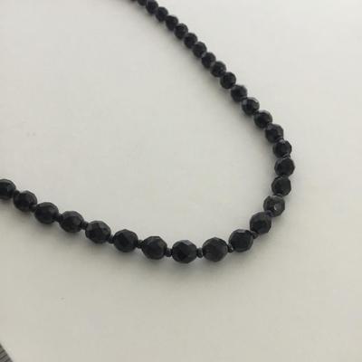 Black beaded fashion necklace