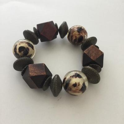 Stretchy unique beaded bracelet