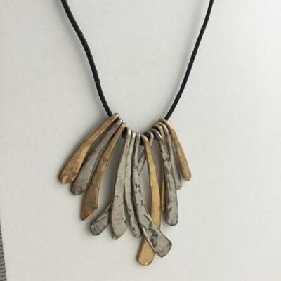 Silver tone gold tone fashion necklace