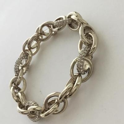 Gold tone stretchy chain like beautiful bracelet