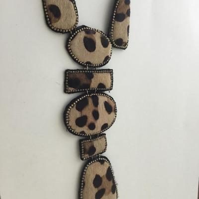 Chicos. Marked beautiful statement necklace