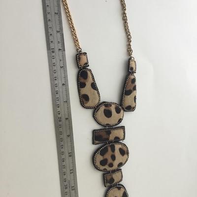 Chicos. Marked beautiful statement necklace