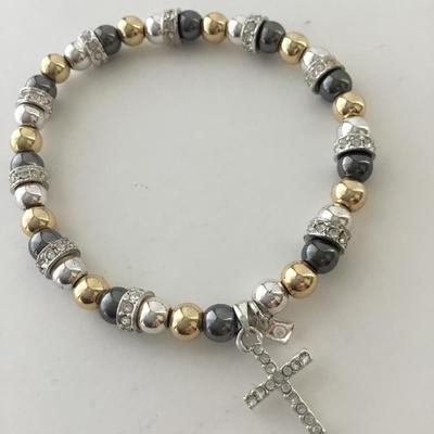 Unmarked cross beaded stretchy bracelet