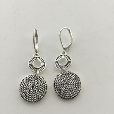 Unmarked beautiful silver tone dangle earrings