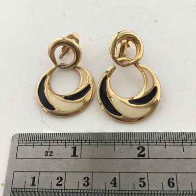Vintage round gold tone clip on earrings