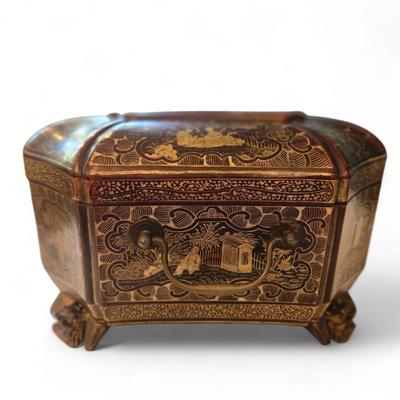 19th C. Chinois lacquer sewing box