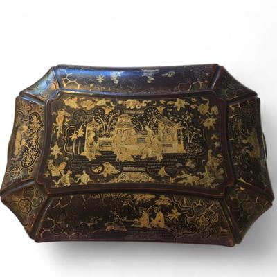19th C. Chinois lacquer sewing box