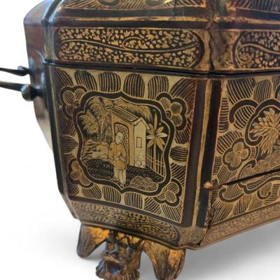 19th C. Chinois lacquer sewing box