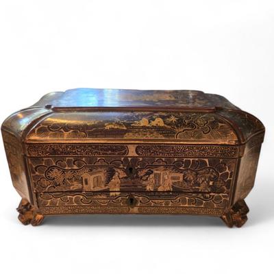 19th C. Chinois lacquer sewing box