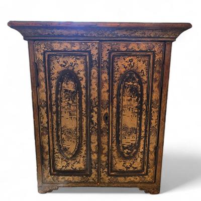 19th C chinois lacquer jewel chest