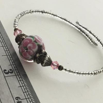 Beautiful adjustable fashion bracelet