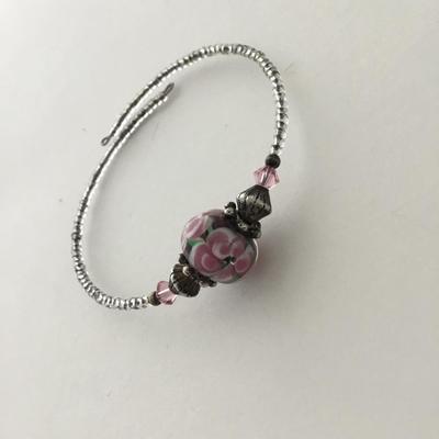 Beautiful adjustable fashion bracelet