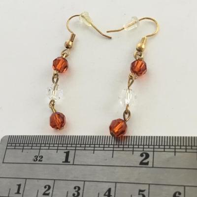 unmarked gold tone dangle fashion earrings