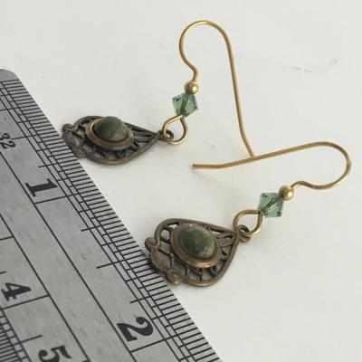Unmarked beautiful fashion earrings
