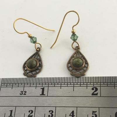 Unmarked beautiful fashion earrings