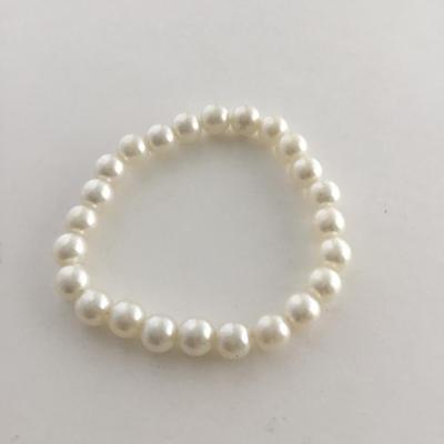 Faux pearl stretchy fashion bracelet