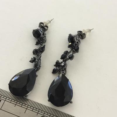 Black beautiful unmarked dangle earrings